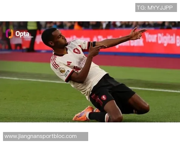 伊萨克在利物浦英超首次进球历程回顾381分钟10次射门的奋斗之路